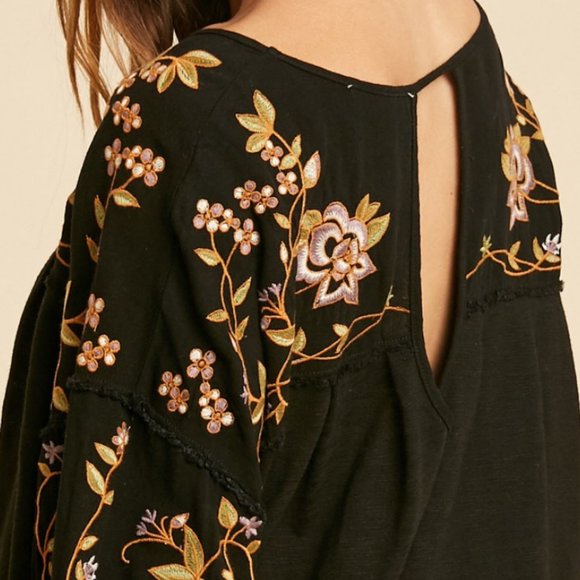 NEW Black Floral Embroidered Pleat BOHO Blouse Top - Picture 9 of 12